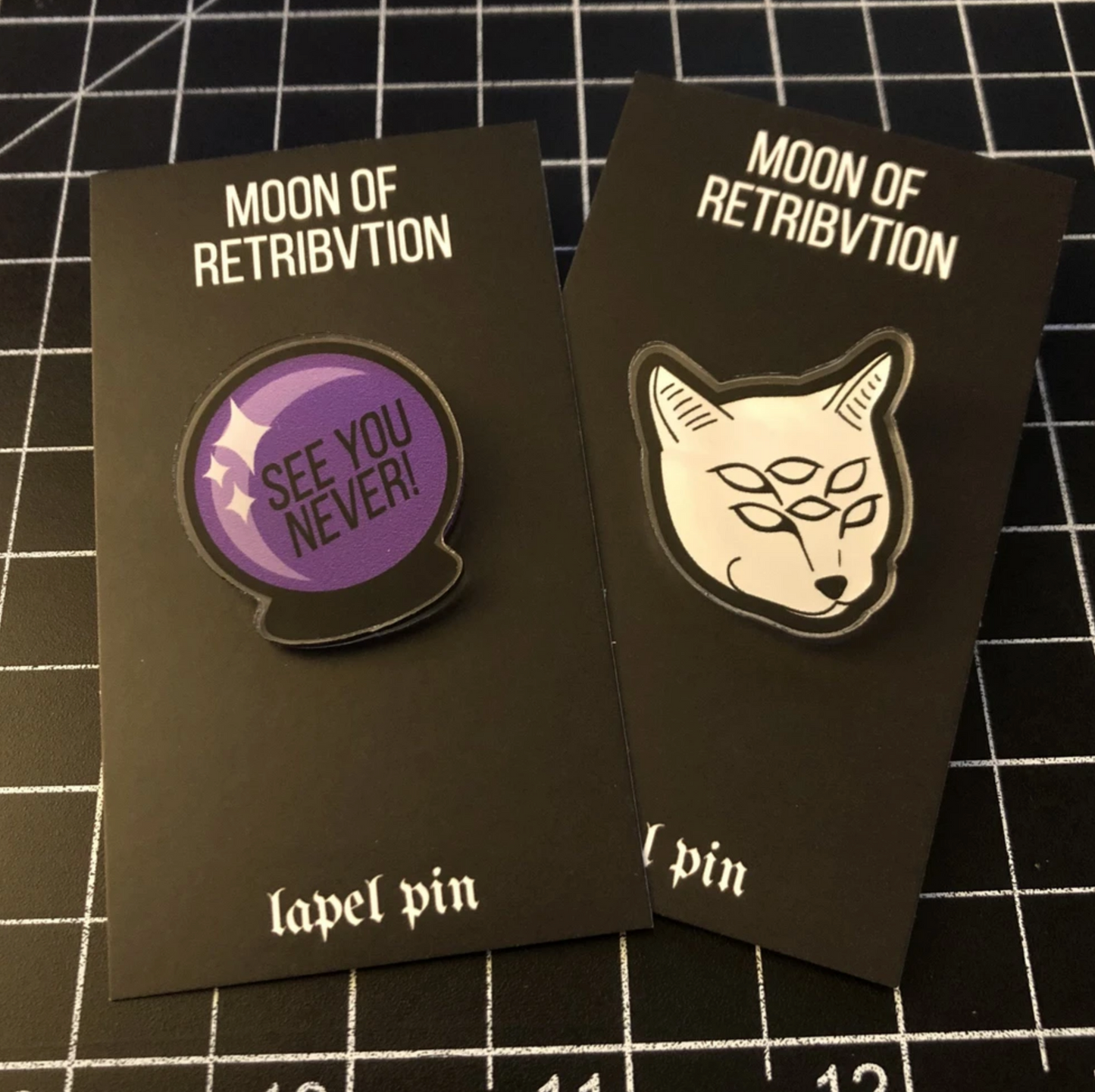 6-Eyed Cat Acrylic Pin